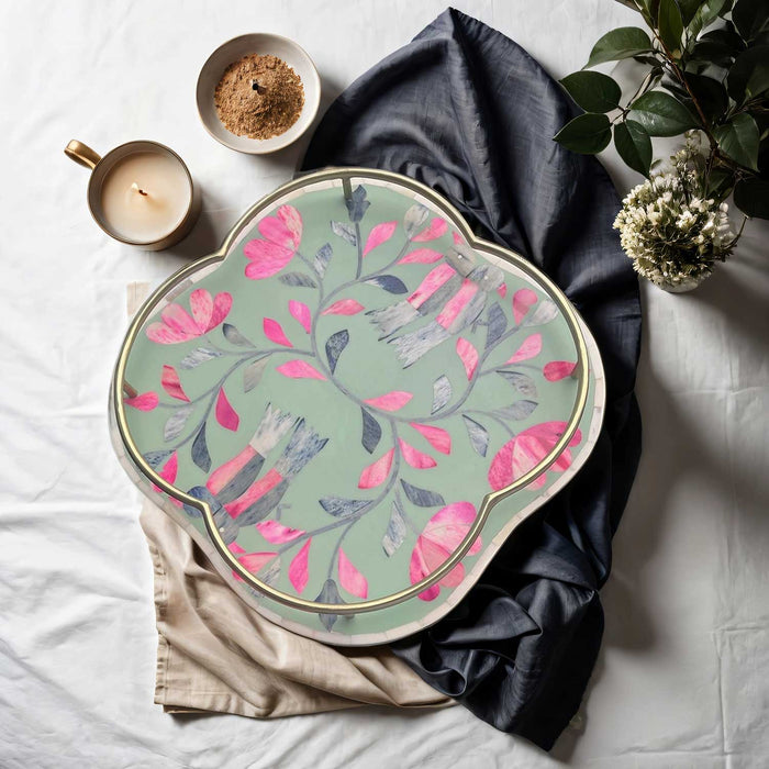 Clover Tray Bone Inlay - ipse ipsa ipsum